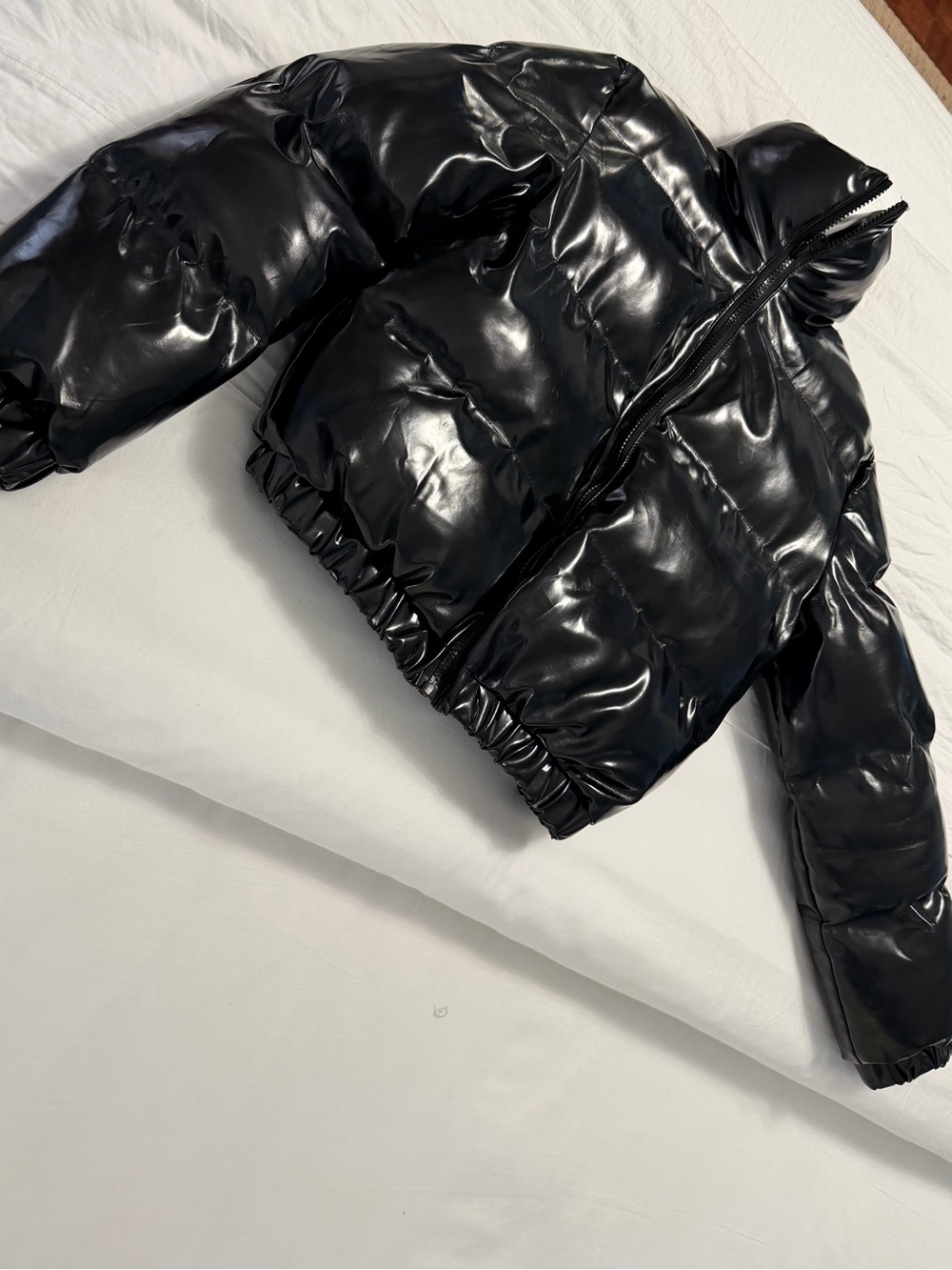 PrettyLittleThing Glossy Black Cropped Puffer Jacket